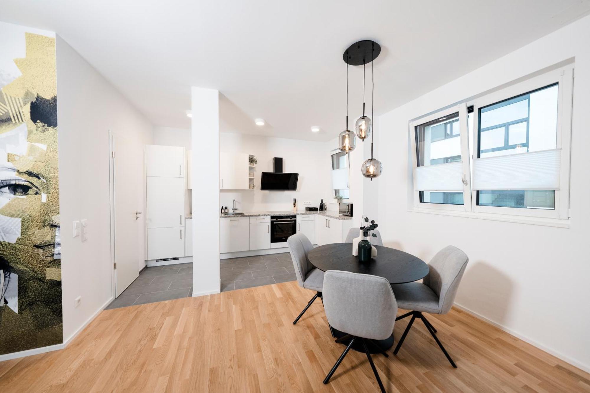 Kocasa-Apartments 01, City-Center Boeblingen, Stellplatz, Balkon, Waipu-Tv Buitenkant foto